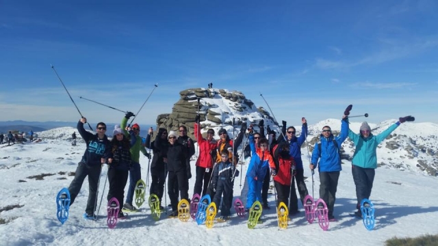 Grupo de raquetas de nieve.jpg